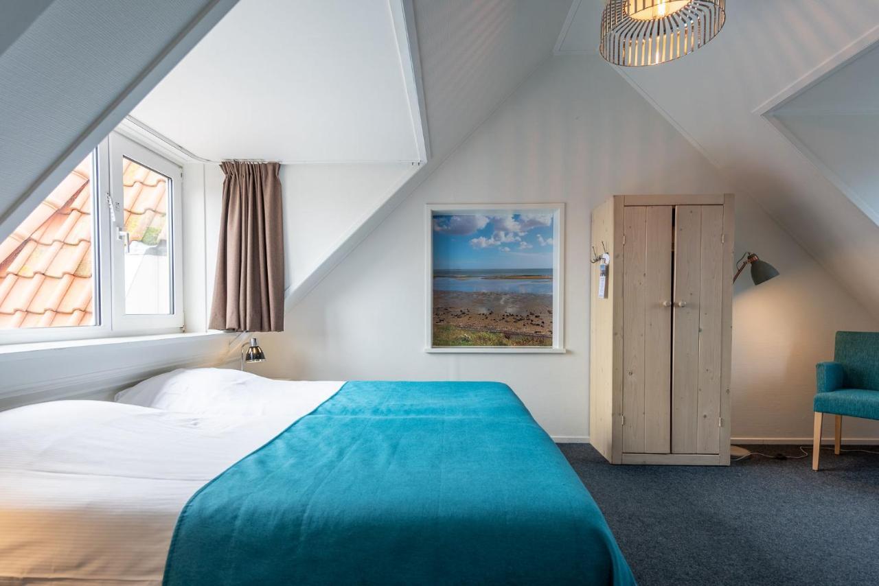 Hotelletje De Veerman Vlieland Exterior foto